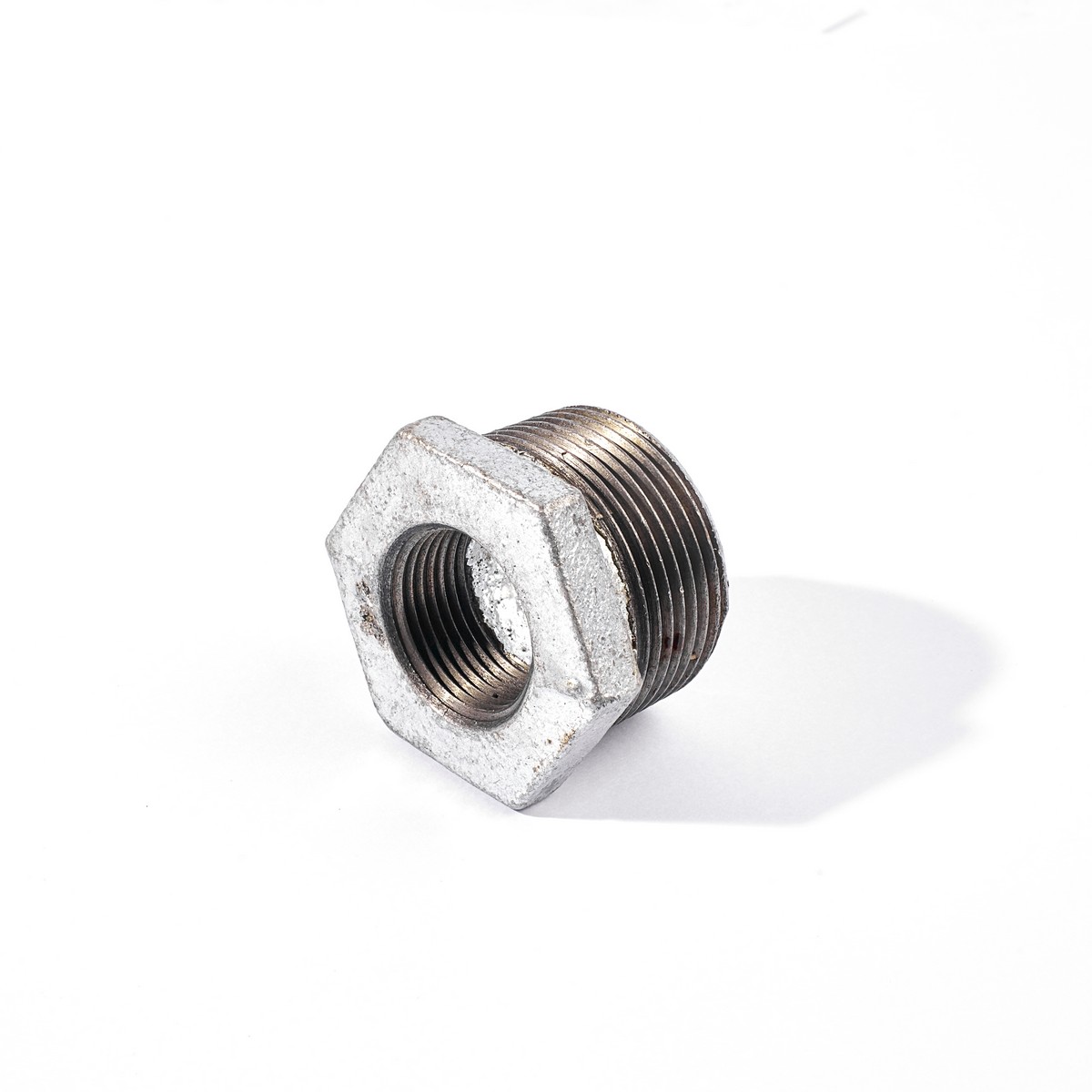 ข้อลดเหลี่ยมเหล็ก 1.1/4"X3/4" BC ราคา ฿31.8