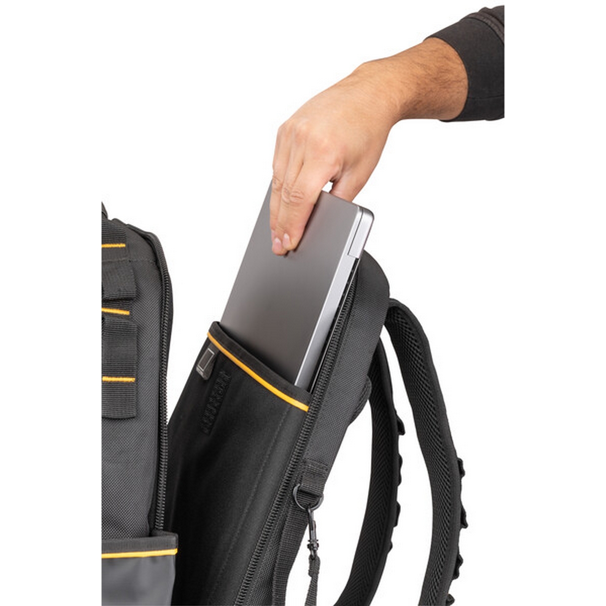 กระเป๋าสะพายบ่า PRO BACKPACK DEWALT รุ่น DWST60102-1 รูปที่ 4