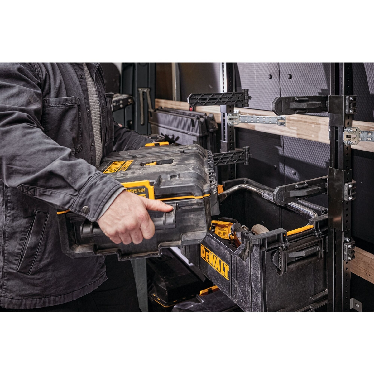 กล่อง TOUGHSYSTEM ขนาดมาตรฐาน 165 มม. DEWALT รุ่น DWST83293-1 รูปที่ 4