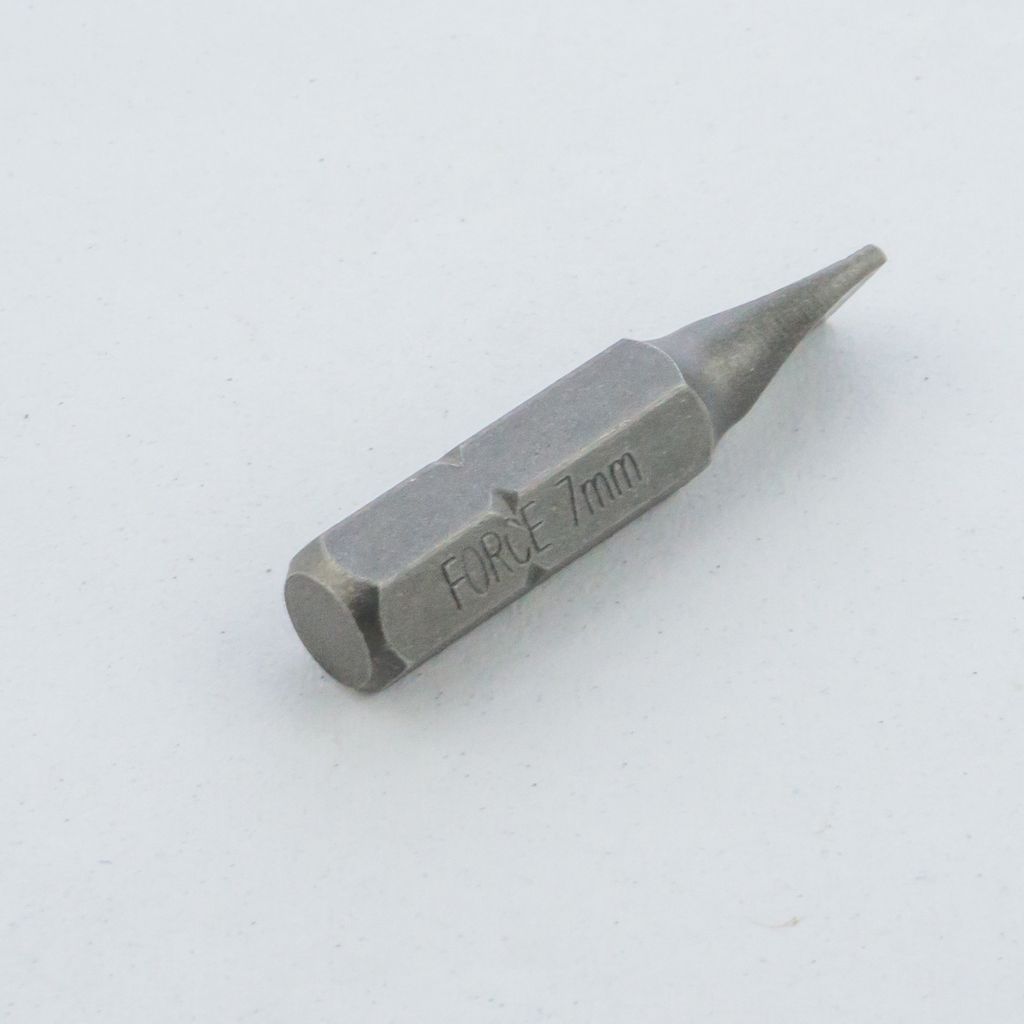 ดอกไขควง 1/4" หัวแบน เบอร์ 1.2X7 FORCE รุ่น 1233007 ราคา ฿18