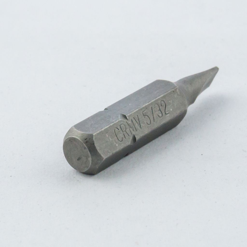 ดอกไขควง 1/4" หัวแบนขนาด 5/32" FORCE รุ่น 123305.32 ราคา ฿18