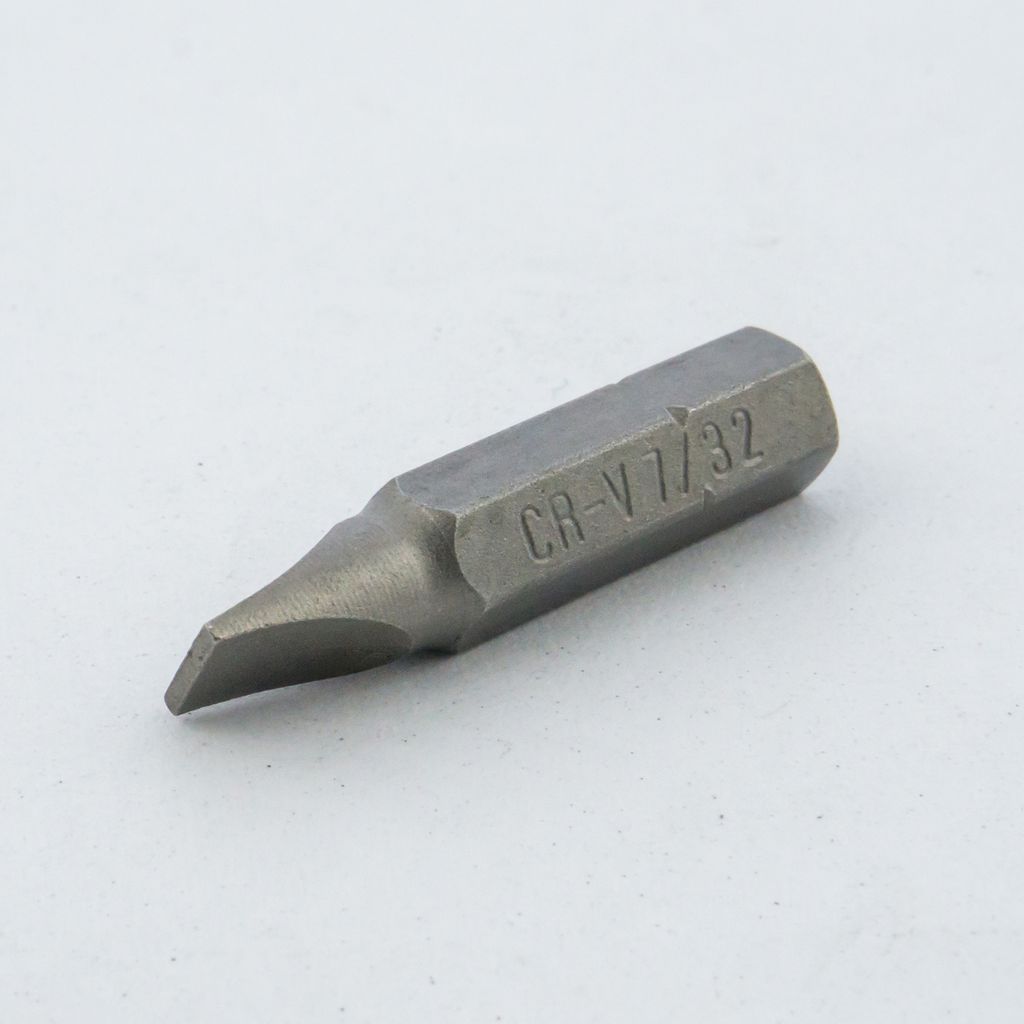 FORCE Slotted Bit 1/4" Size 7/32", Model 123307.32 price ฿18