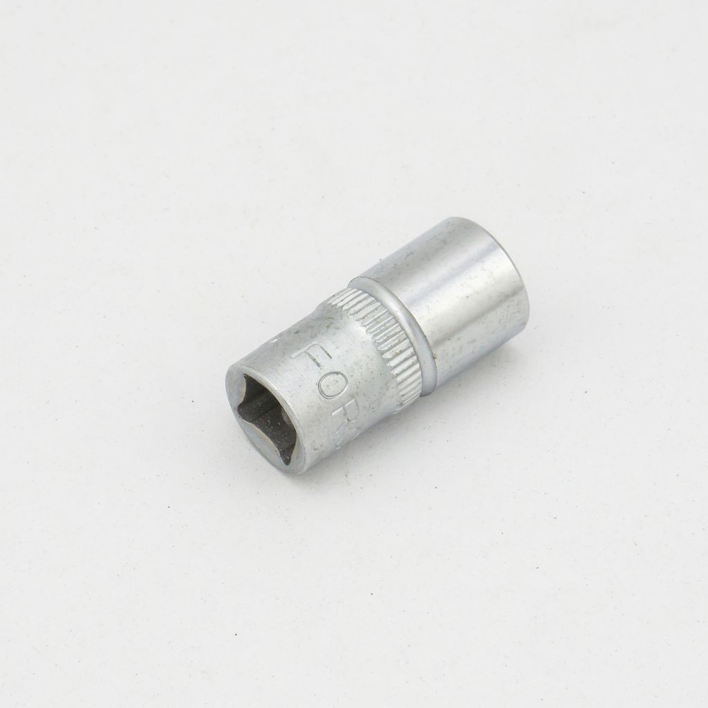 ลูกบ็อกซ์สั้น1/4" 6PT NO.5/16" FORCE รุ่น 5255.16 ราคา ฿18