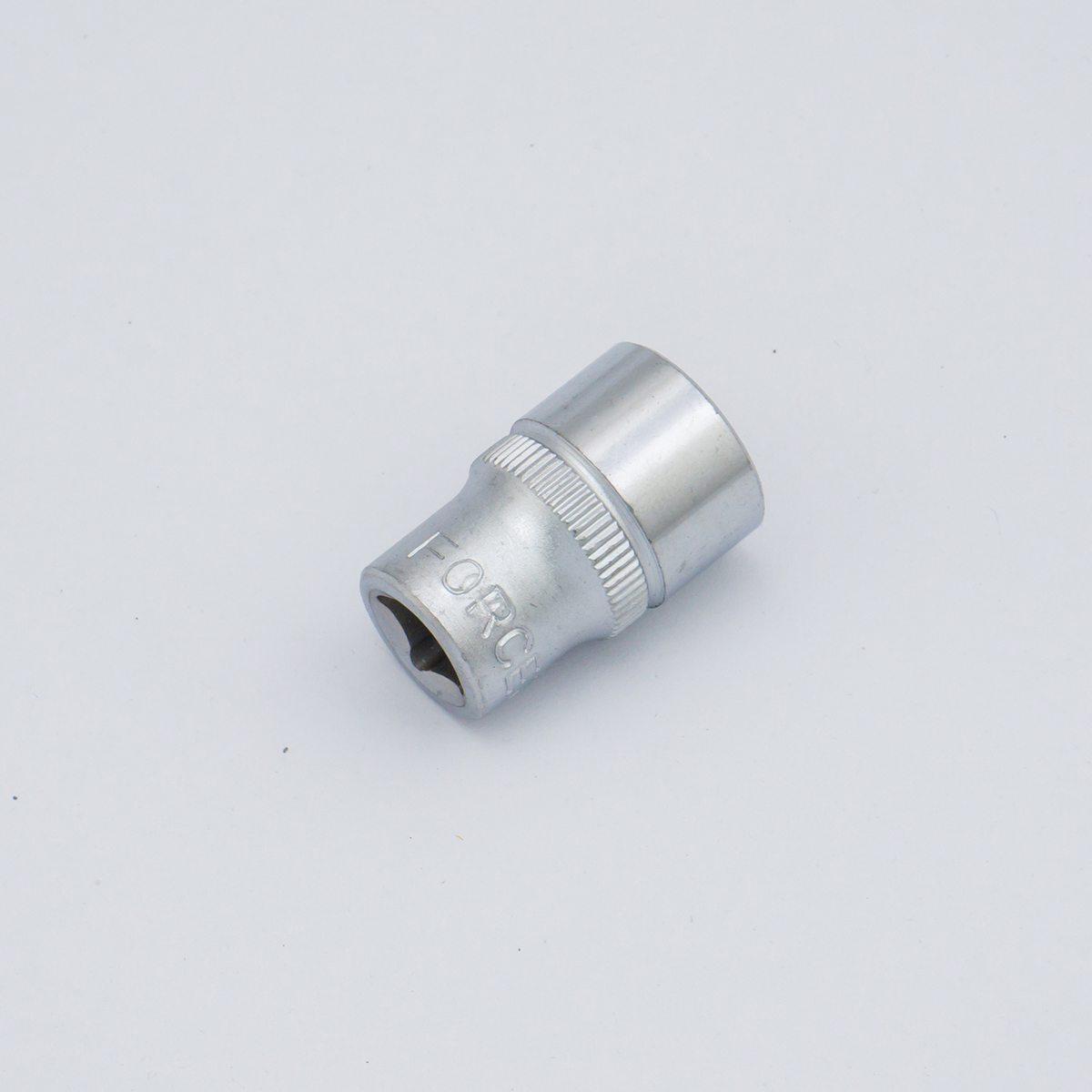 ลูกบ๊อกซ์หัวจีบ 1/4" 25MM ขนาด E14 FORCE รุ่น 52614 ราคา ฿37.2