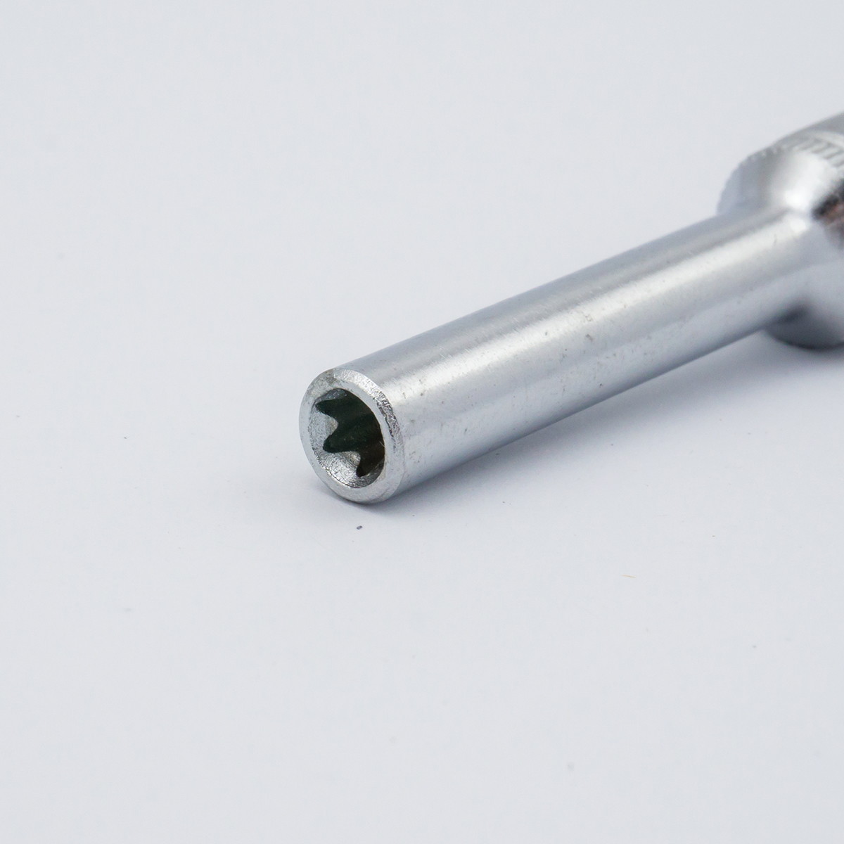 ลูกบ๊อกซ์หัวจีบ 1/4"50MM ขนาด E5 FORCE รุ่น 5265005 รูปที่ 3