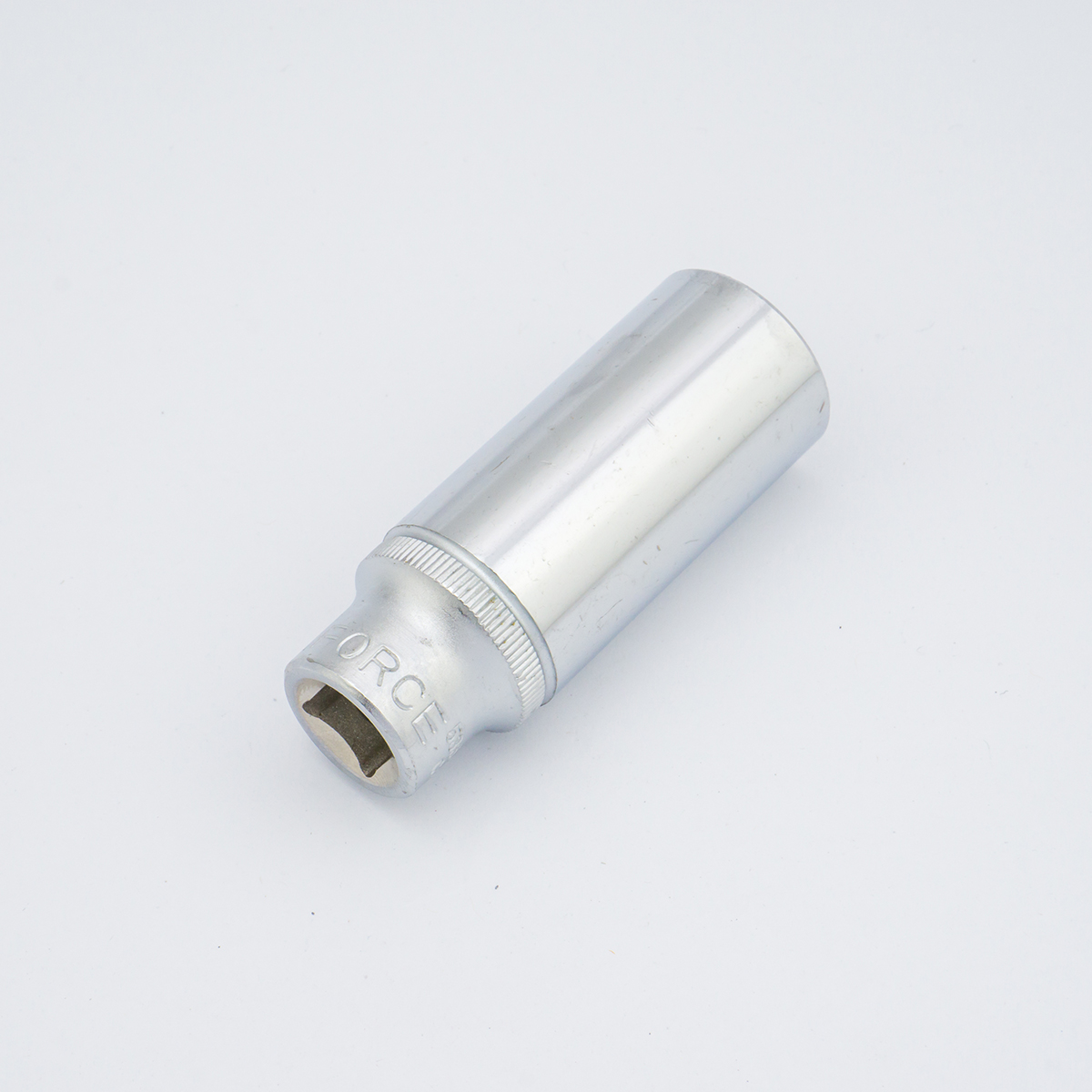 ลูกบ็อกขนาดSQ.DR3/8"ขนาด11/16" FORCE รุ่น 5356311.16 ราคา ฿72