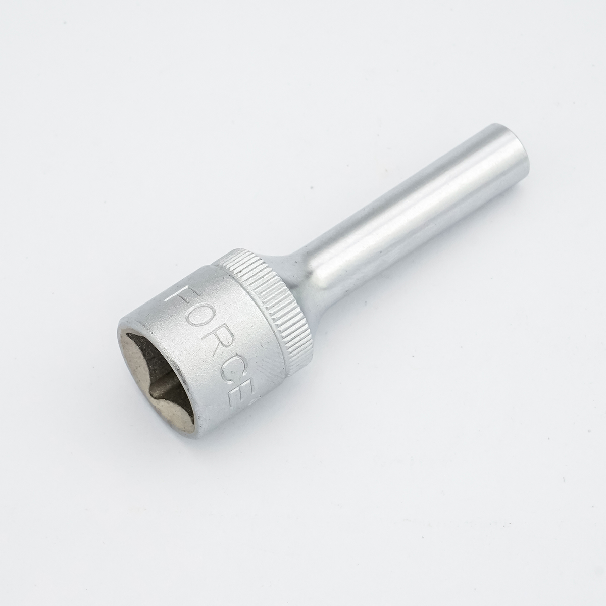 ลูกบ็อกซ์ยาว3/8” หัวจีบE6 (5366306) FORCE รุ่น 5365506 ราคา ฿96