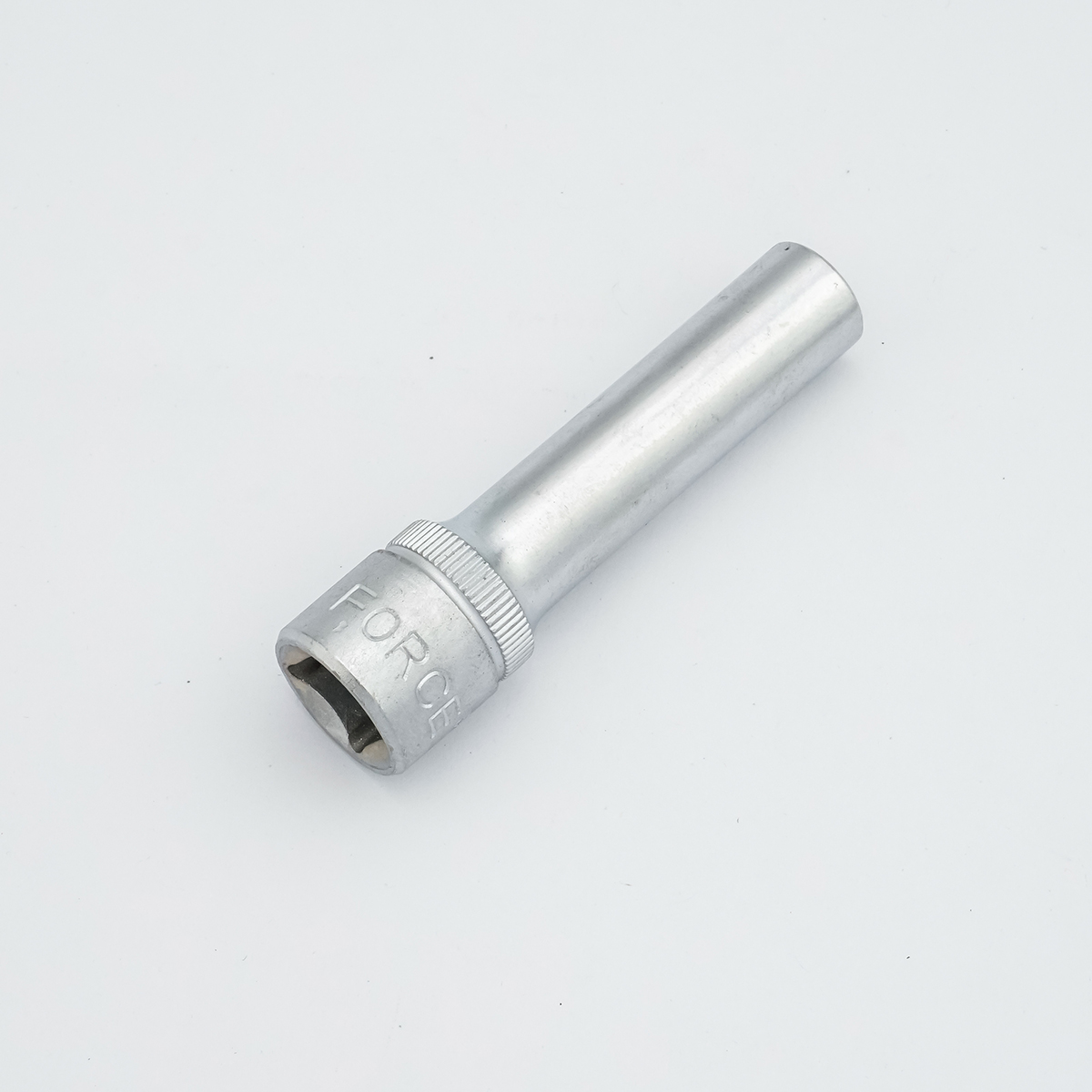 ลูกบ็อกซ์ยาว3/8” หัวจีบE10 FORCE รุ่น 5366310 ราคา ฿103.2
