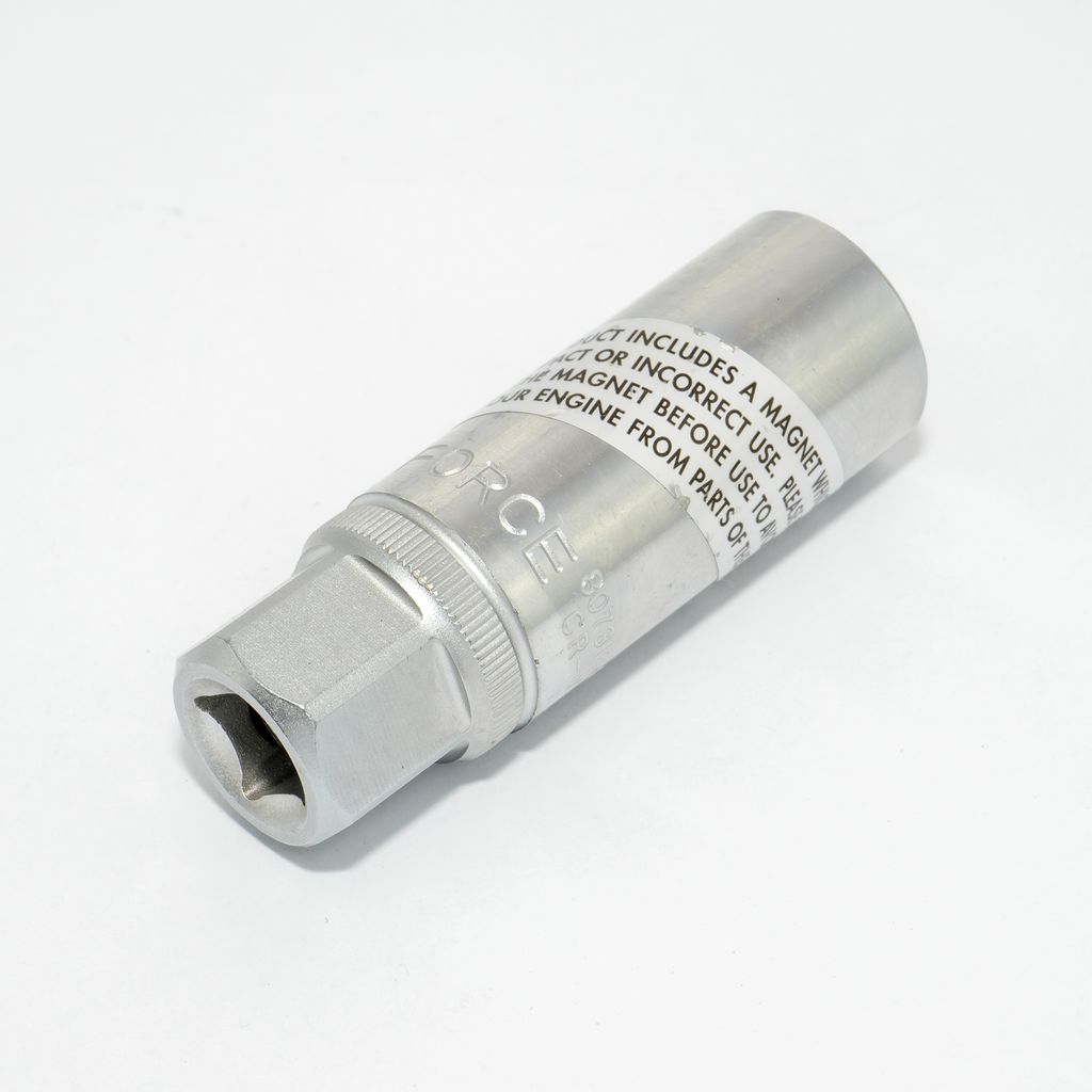 บ๊อกซ์ขันหัวเทียน 3/8" 18มม. FORCE รุ่น 807318M ราคา ฿180