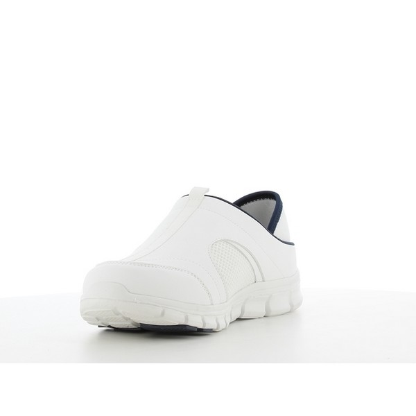 รองเท้าผ้าใบกันลื่นหุ้มส้น JOGGER รุ่น BESTNURSE #42 ราคา ฿684