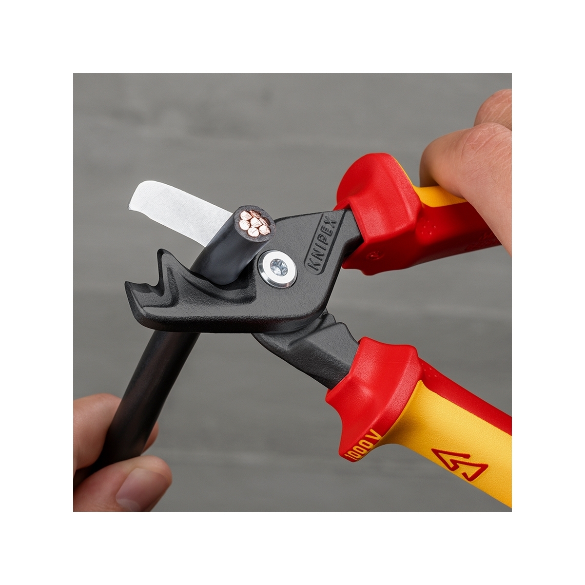กรรไกรตัดสายไฟขนาด XL STEPCUT KNIPEX รุ่น 9518225 รูปที่ 4
