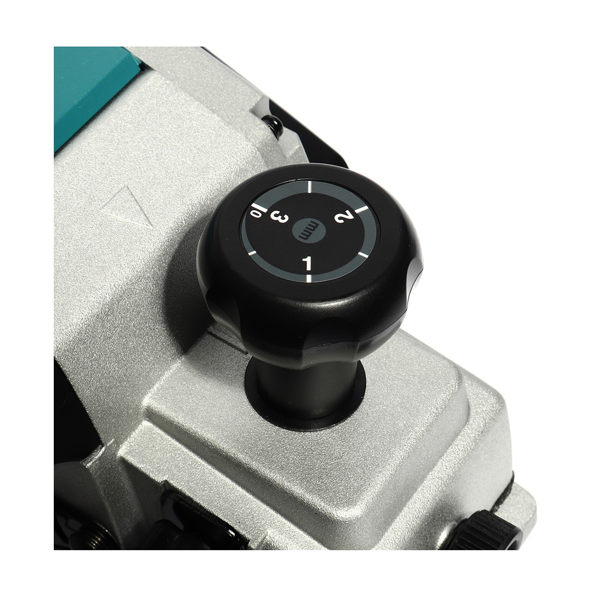 MAKITA กบไสไม้ไฟฟ้า ขนาด 3-1/4 นิ้ว (82 มม.) กำลังไฟ 750 วัตต์ รุ่น M1100KX1B กบกินเนื้อไม้ลึก 3 มม. ความเร็วรอบตัวเปล่า 18,000 รอบ/นาที (มากีต้า) รูปที่ 4