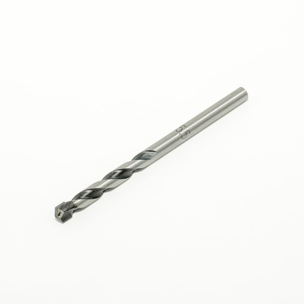 ดอกเจาะ OMNI 5.5MM X85MM D-31027 MAKITA รุ่น MP003484 ราคา ฿41.2