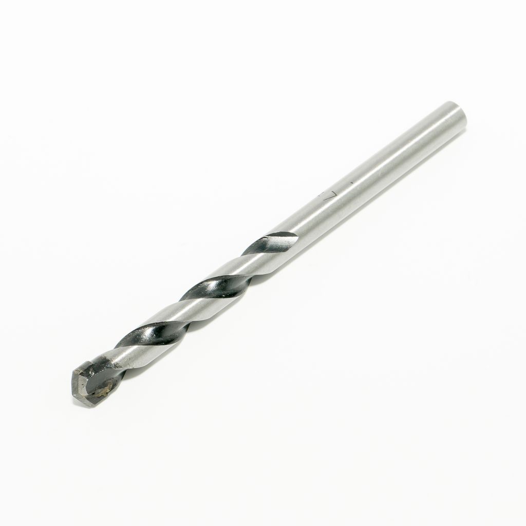 ดอกเจาะ OMNI 7MM X 100MM D-35162/D-30330 MAKITA รุ่น 003487 ราคา ฿56.65