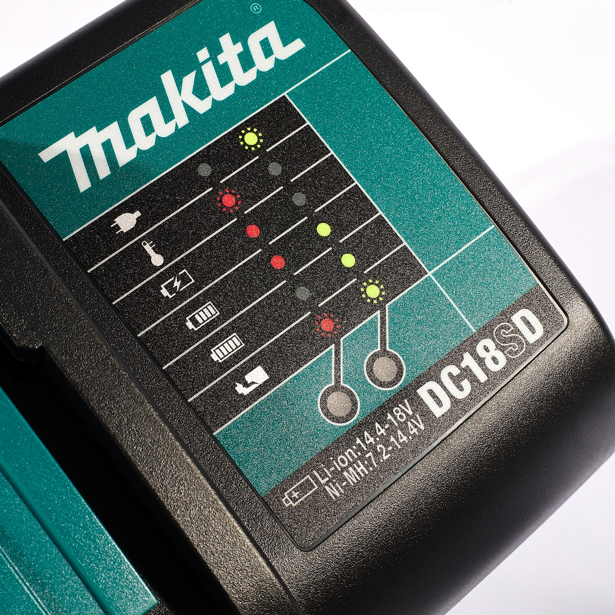 MAKITA 18V Standard Battery Charger Model DC18SD photo 4