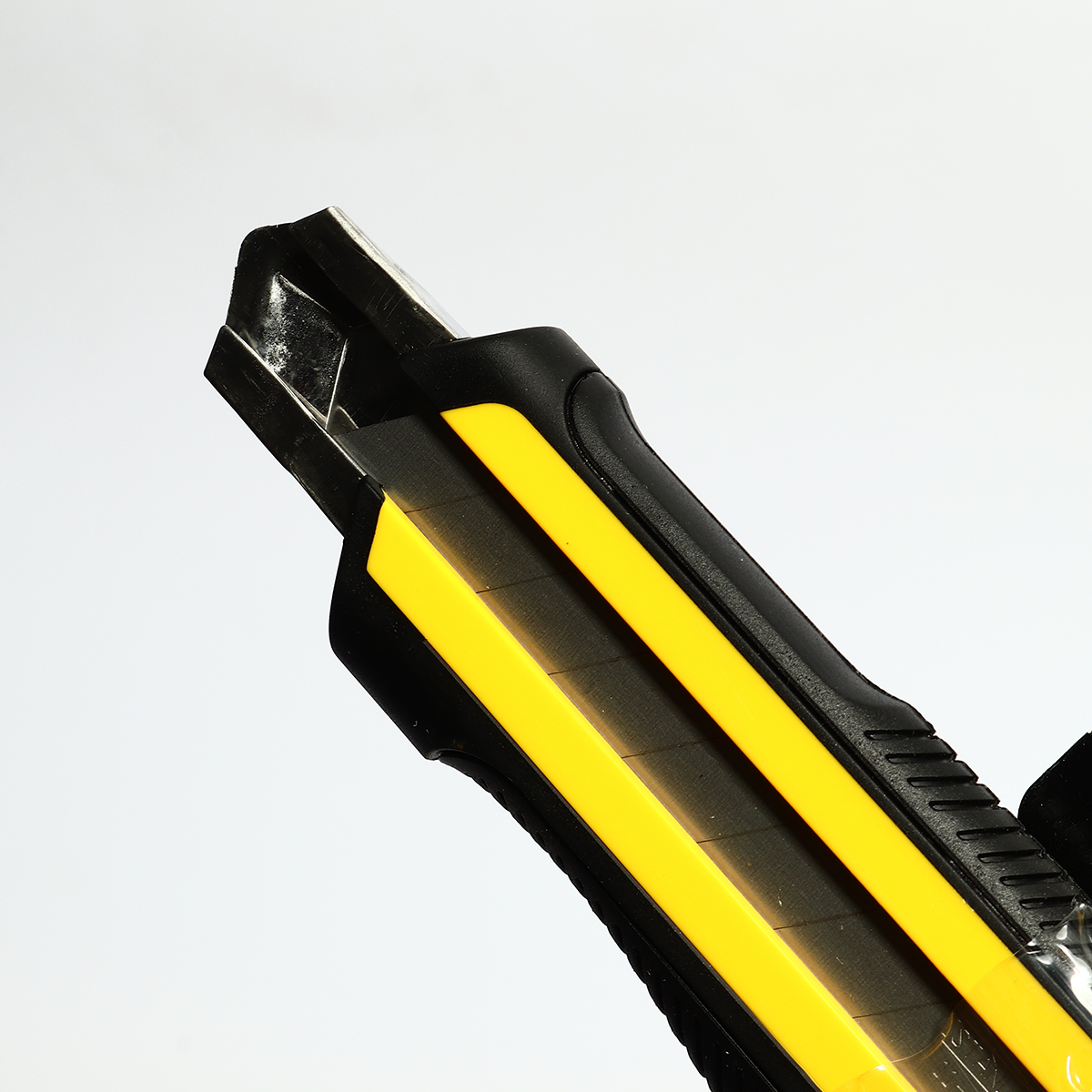 มีดคัตเตอร์ DYNAGRIP 6" STANLEY รุ่น STHT10418-8 รูปที่ 3