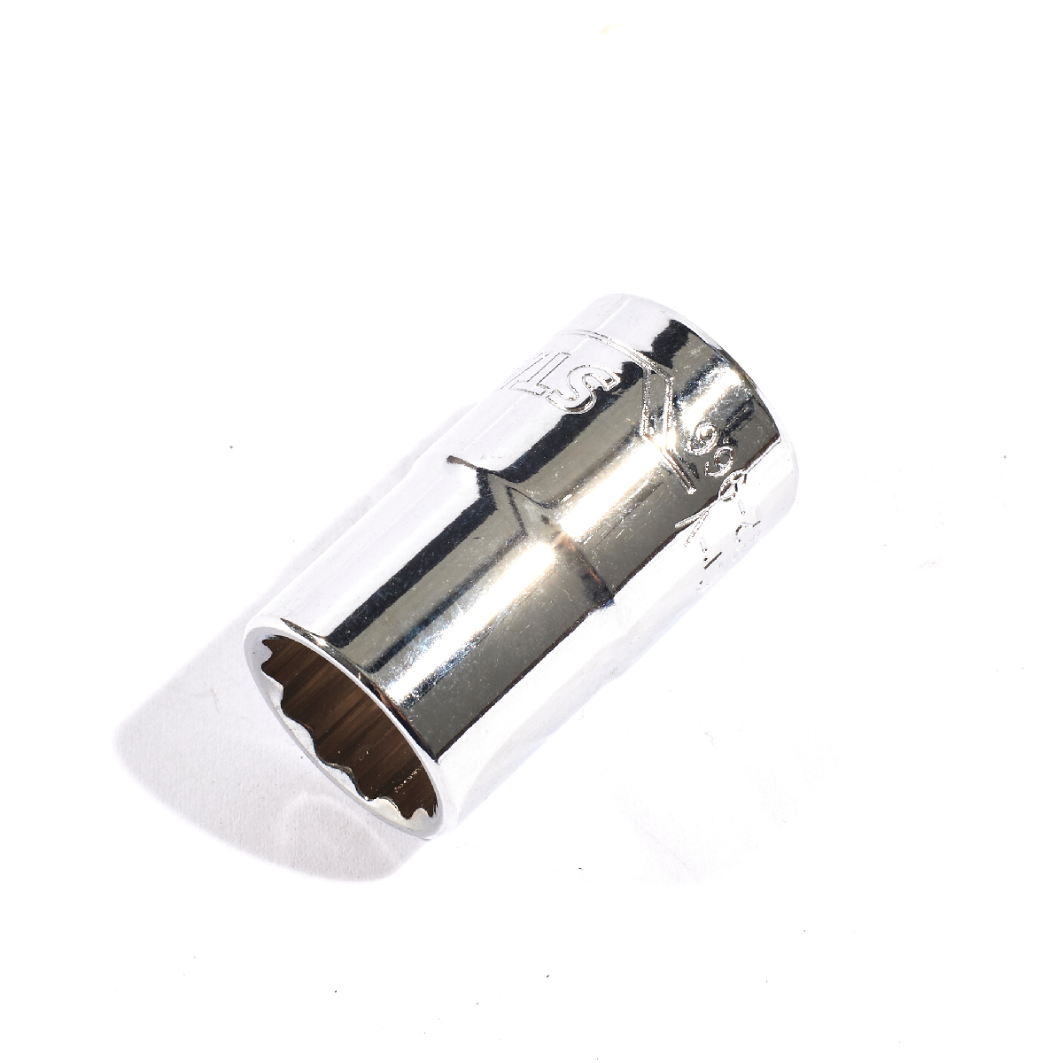 ลูกบ็อกซ์สั้น 12 เหลี่ยม 1/2" 15 มม. STANLEY รุ่น 72-966 ราคา ฿59.4
