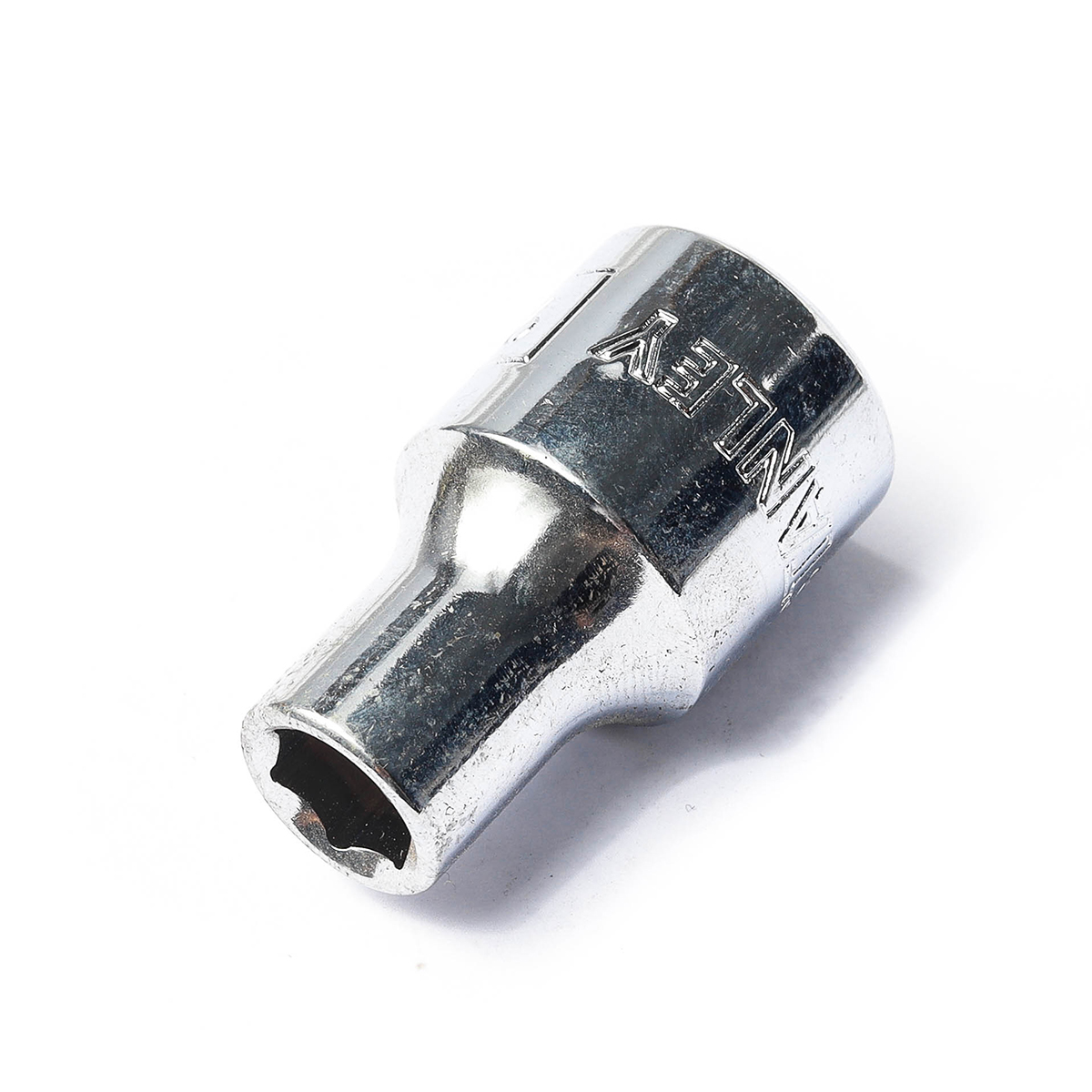 ลูกบ็อกซ์สั้น 6 เหลี่ยม 1/2" เบอร์ 9 STANLEY รุ่น 86-509 ราคา ฿46.2