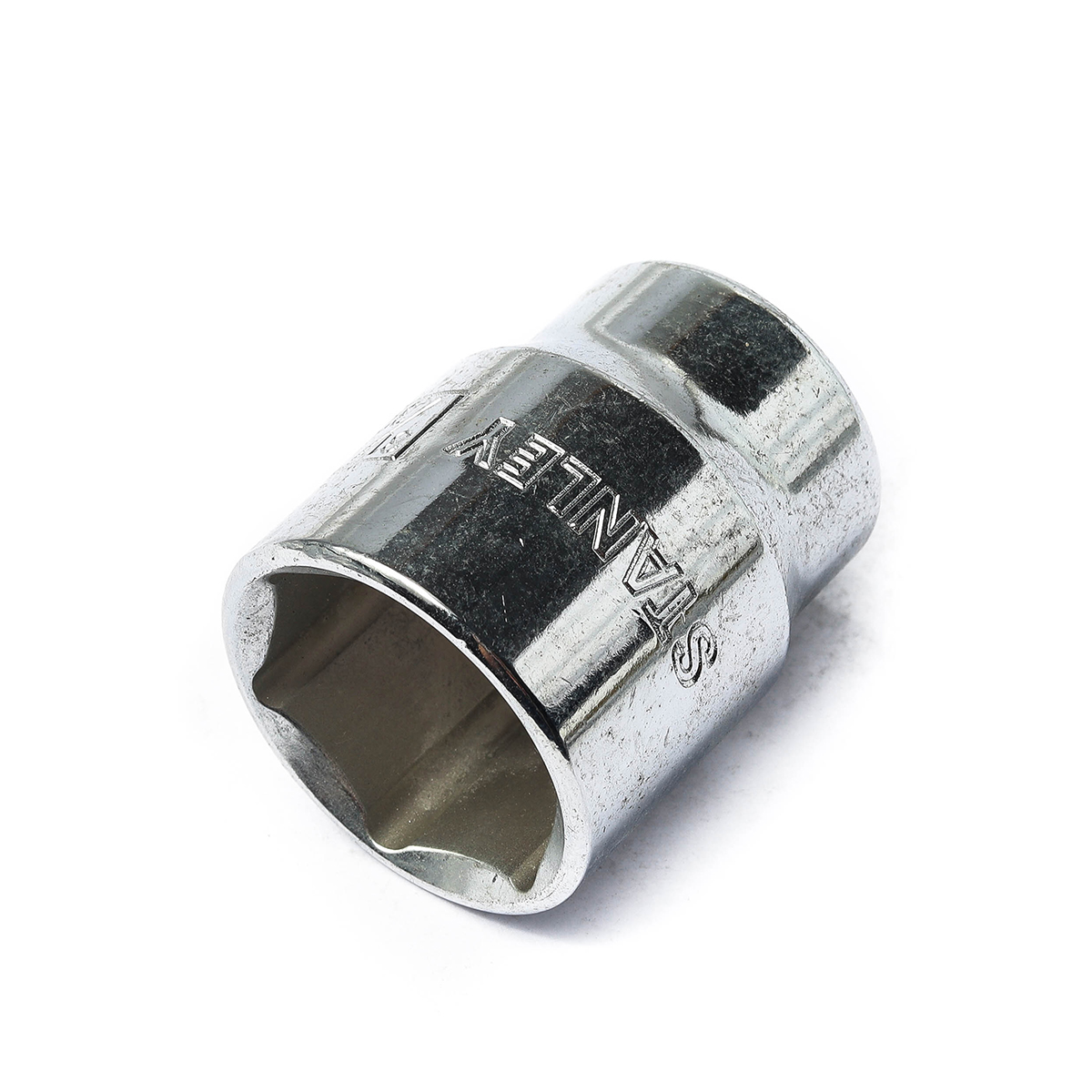 ลูกบ็อกซ์สั้น 6 เหลี่ยม 1/2" ขนาด 31/32" STANLEY รุ่น 88-772 ราคา ฿88