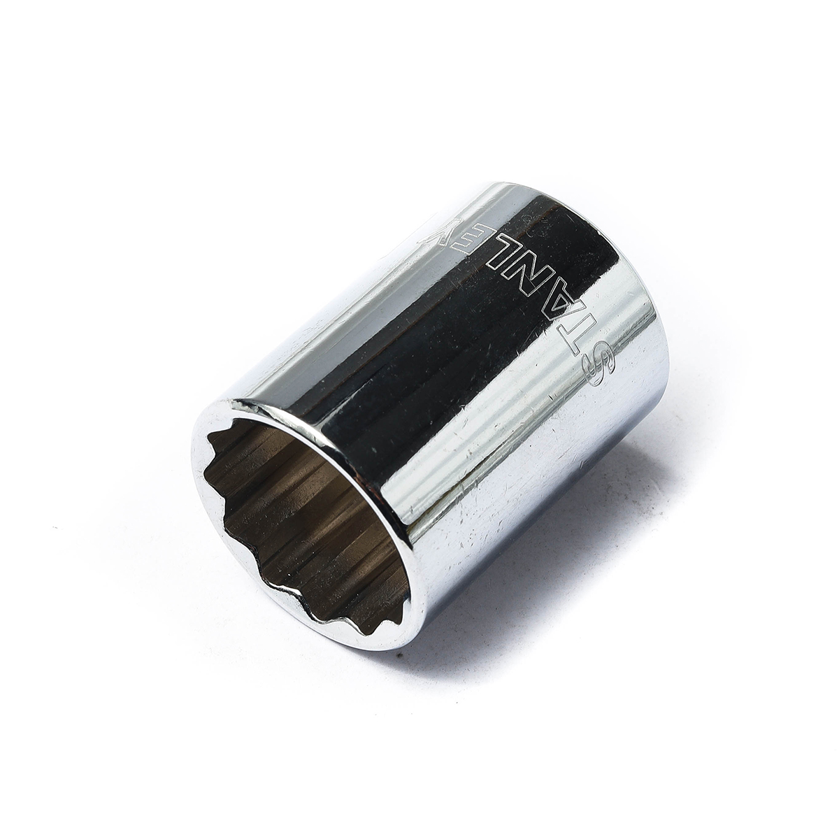 ลูกบ็อกซ์สั้น 12 เหลี่ยม 1/2" ขนาด 7/8" STANLEY รุ่น 88-819 ราคา ฿72.6
