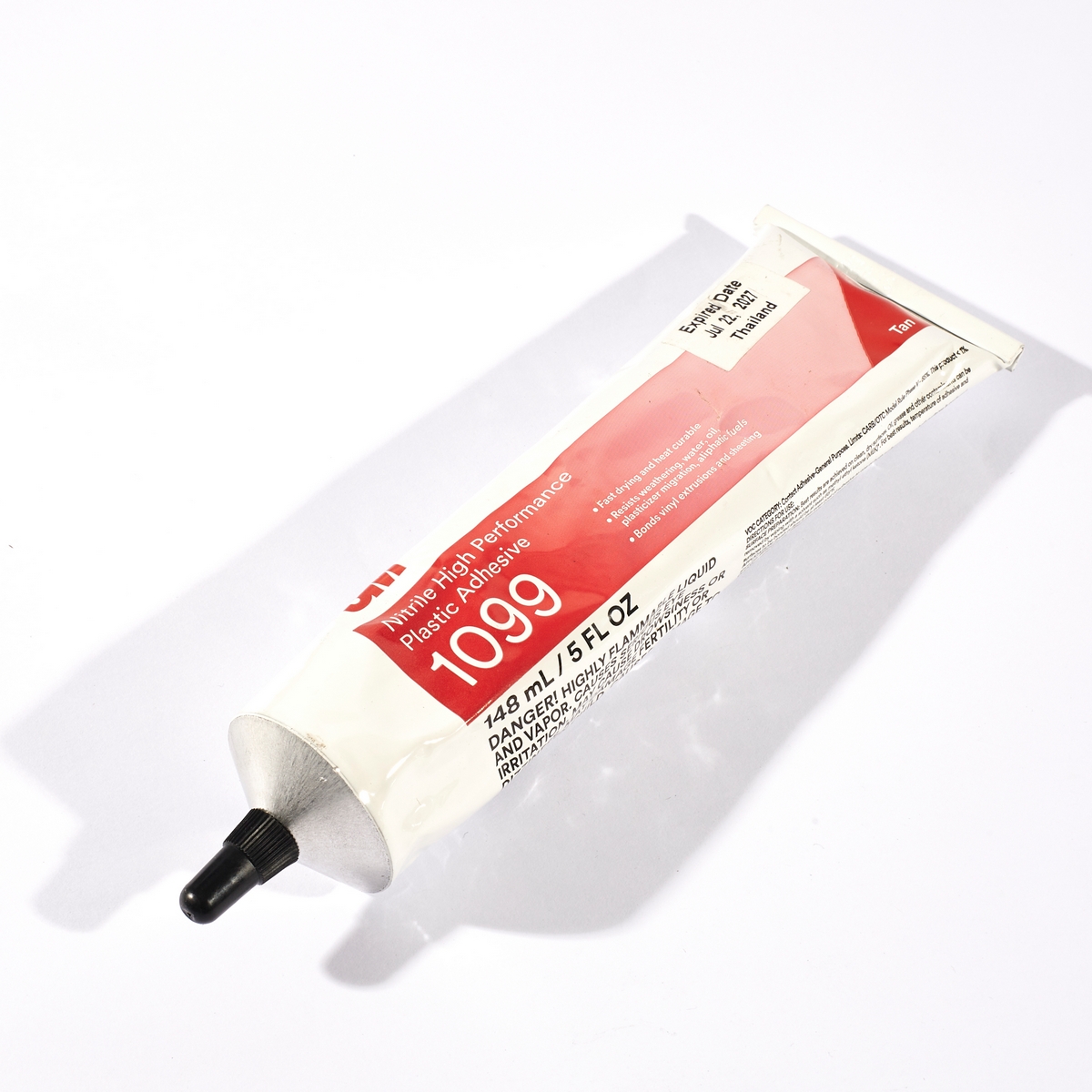กาวติดพลาสติก 1099 สีน้ำตาล (5 ออนซ์) 3M รุ่น 8300 ราคา ฿324.6